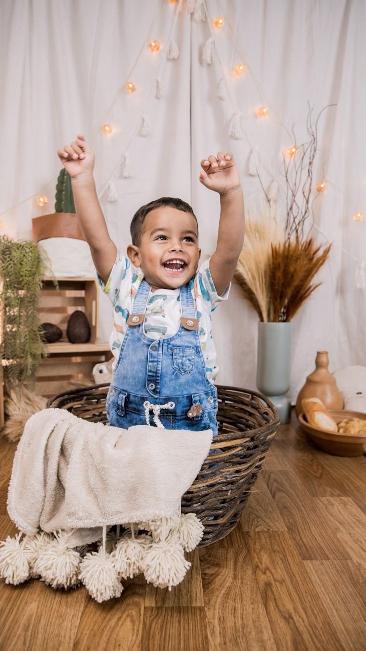 10 Bedårende Baby Drenge Outfits: Stilfulde Looks til Små Herrer Året Rundt!