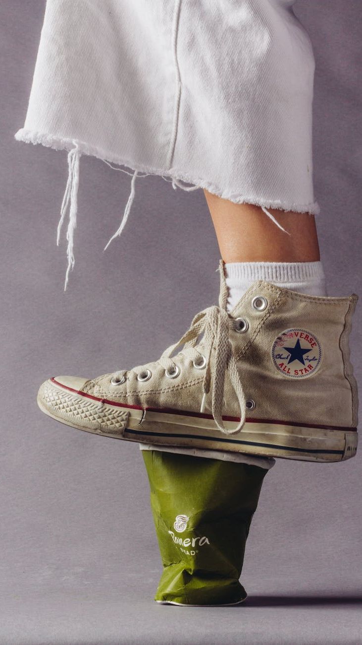 Sneaker Chic: La guía definitiva para elegir las zapatillas perfectas para chicas