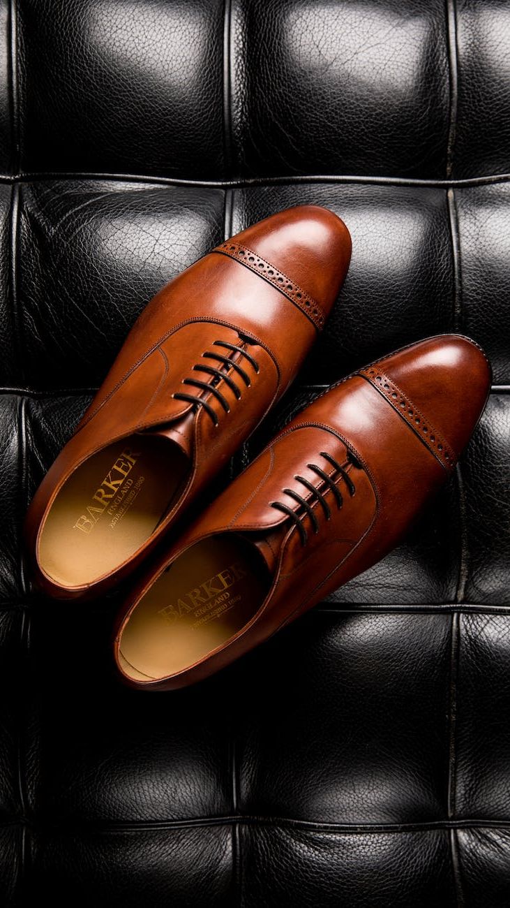 Dekodieren von Oxford-Schuhen: Ein umfassender Stilratgeber für Männer