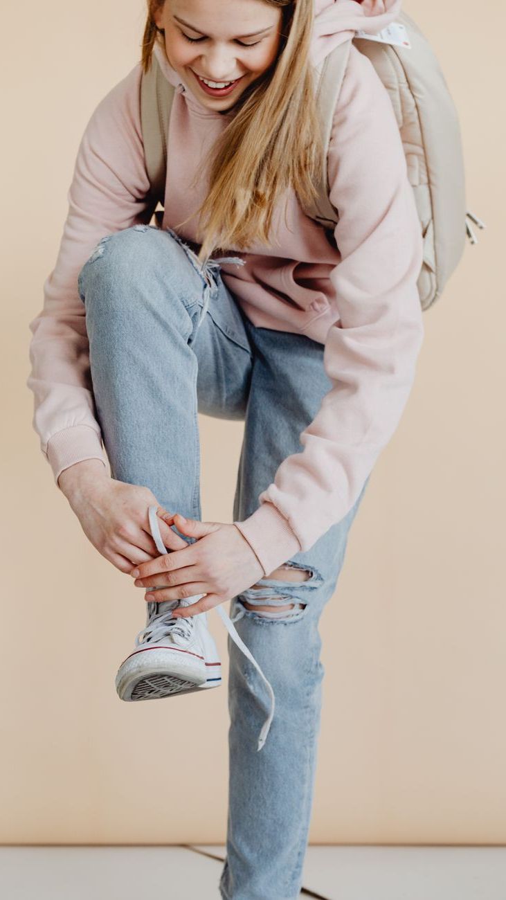 Sneakers per Ragazze per la Scuola: Quali Stili Sono i Più Comodi per l'Uso Quotidiano