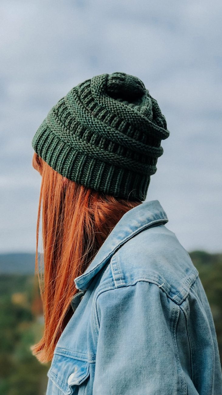 Wie man einen Hut nach Gesichtsform wählt: Tipps für Teenagerinnen