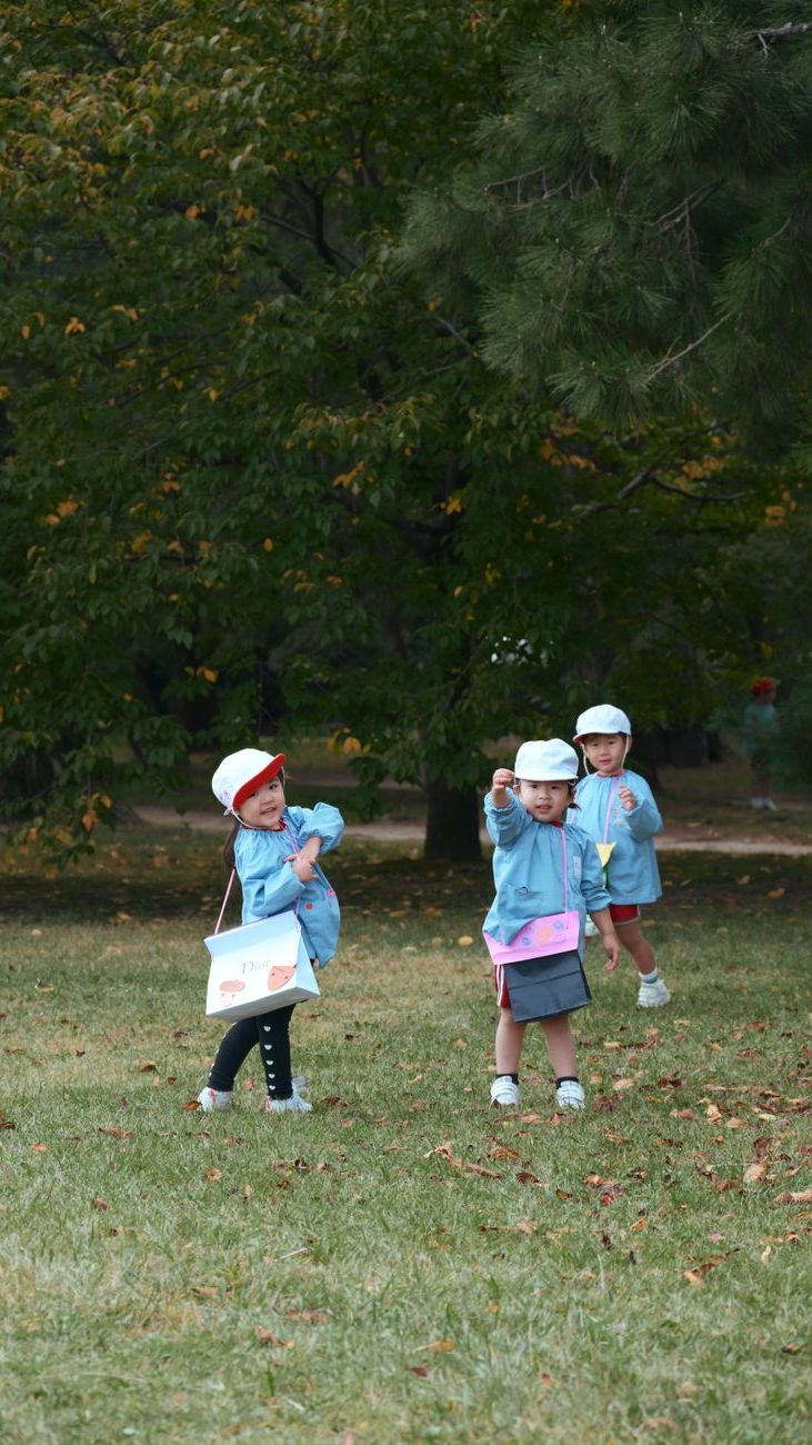 Kindergartenkleidung: Was Kinder wirklich jeden Tag bequem tragen können