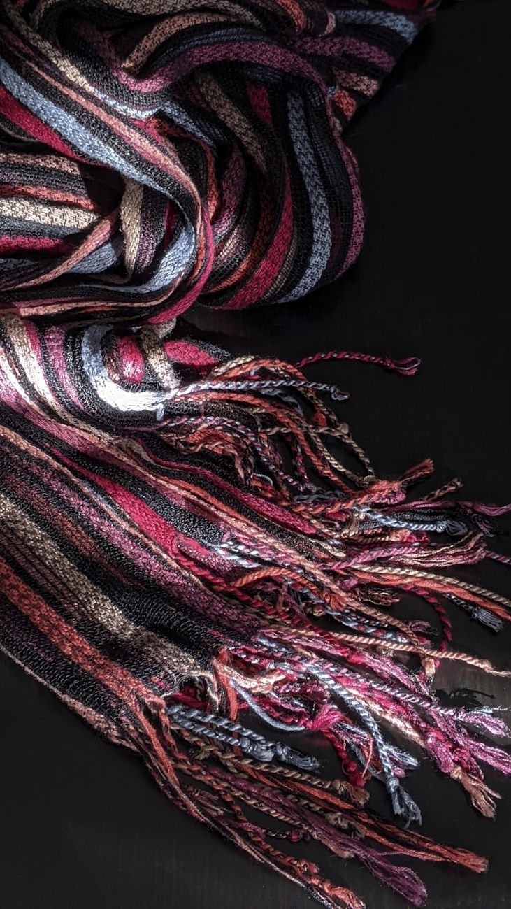Trendige Schals für Mädchen: Die Styles dieser Saison